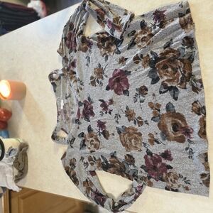 Maurices Gray Floral Women's Blouse